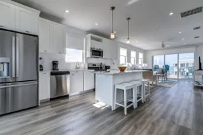 Salt Life: Experience Coastal Luxury, 2BR KCB - Image 4