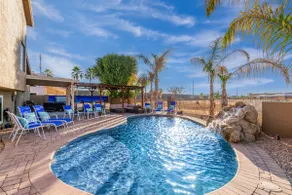 Oasis w Heated Pool & Hot Tub | Grill | King Beds - Image 3