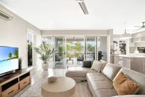 The Anchorage - Ultimate Waterfront Villa - Image 4