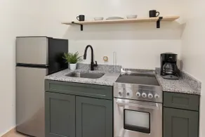 Squam Lake 3 bed 3 bath rental (Suite #7) - Image 4
