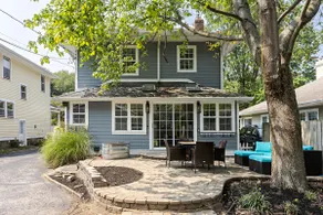 Cute and Quaint on Carrollton - Image 5