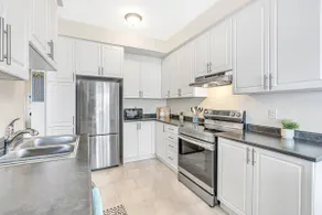 Spacious 3BR House with Modern Comforts - Image 5
