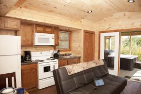 1 BR Hot Tub Cabin-Closest to Garden of the Gods - Image 5