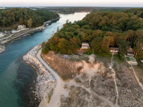 Charming Cottage, Private Lake MI Beach - Image 3