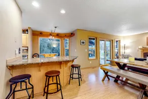 Dog-friendly home with hot tub, shared pool, firep - Image 4