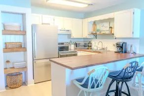 Updated 1 Bedroom Condo-Golf Colony 19-D - Image 2