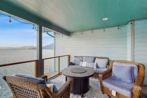 Huge 3BR Lakefront - Hot Tub - Dock - Deck - Image 3