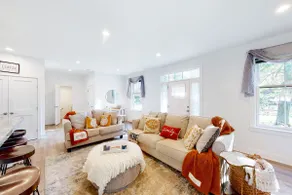 Stunning 4BR Dog Friendly | Pool - Image 5