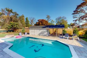 Stunning 4BR Dog Friendly | Pool - Image 2