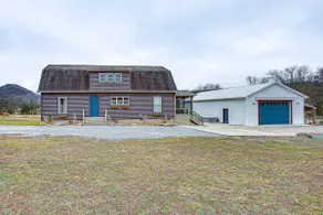 Bethpage Home w Private Hot Tub & Game Room - Image 3