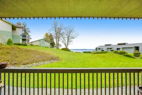3BR Bayview 1st-Floor | Deck | Pool - Image 4
