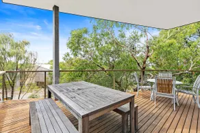 Erica Escape | Modern Treehouse Retreat - Image 2
