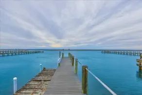Waterfront Wonder by Seaside Vacations & Sales - Image 5