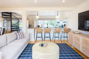 Luxury Nantucket Estate, Heated Pool & Hot Tub - Image 4