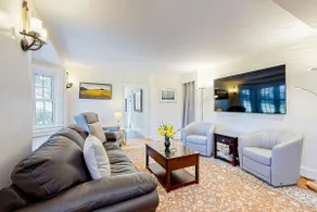 Historic Beach House: Ocean Views & Dog Friendly - Image 4