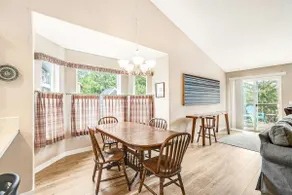 Dog friendly house withspacious deck, gas grill, n - Image 4