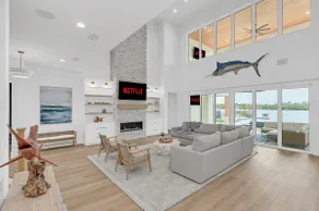 Waterfront pool paradise near New Smyrna Beach - Image 2