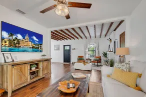 New Coconut Grove 2BD 1BA Home w/ Parking Yard BBQ - Image 2