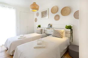 Modern Apt 2BR with balcony and gym HH - Image 4