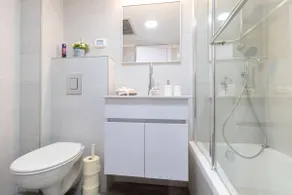 King David Suite Parking in city center - Image 3
