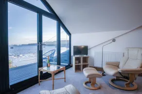Beachways - 5 Bedroom Holiday Home - Saundersfoot - Image 3