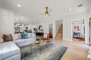 The Gretel-Stunning 4 Bed Downtown Gem, Spa, 14ppl - Image 5