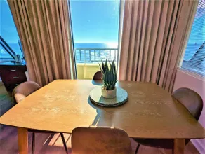 AC Bliss: SkyView Modern Penthouse - Image 4