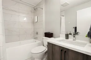 Modern 1Br Suite Near Downtown - Image 5