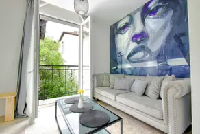 Art, Location, Quiet, Balcony, Perfect for 3 - Image 1
