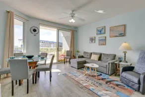 Sunny Fort Walton Beach Condo - Walk to Ocean! - Image 3