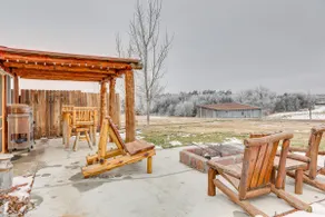 Glenvil Cabin w/ Gas Grill: Steps to Dock & Pond! - Image 2