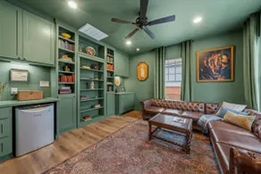 Gloria Cottage - 2 blocks to Magnolia and 3 mins to Baylor - Image 3
