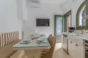Mrs Kalis cottage - Image 3