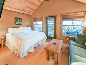 Treehouse Thyme - total privacy in woods - Image 2