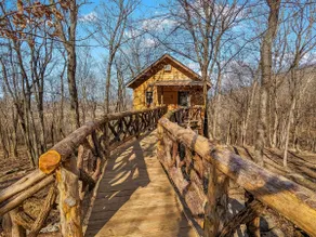 Treehouse Thyme - total privacy in woods - Image 3