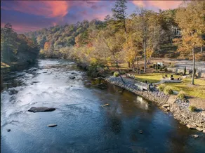 Unforgettable river front, sauna hot tup pool tabl - Image 2