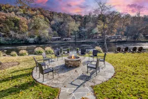 Unforgettable river front, sauna hot tup pool tabl - Image 4