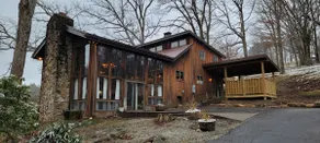 Oak Hollow Lodge - Mountain Family Retreat - Image 3