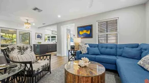 The Surf House: Stylish 2BR Haven - Image 2