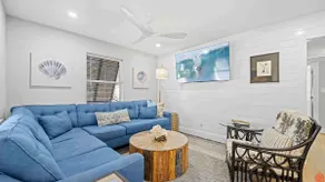 The Surf House: Stylish 2BR Haven - Image 3