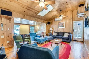 Waterfront North Hero Home w/ Screened Porch - Image 4