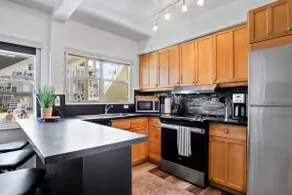 Serene Seaside Escape: 1BR Bliss! - Image 4