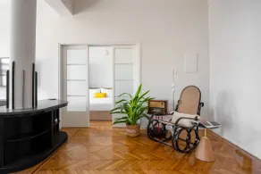 Captivating 2BR Apt#13 at The Met by Zoia Living - Image 2