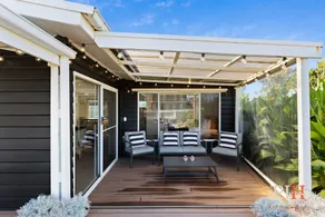 Couples Retreat with Ocean View - Image 5
