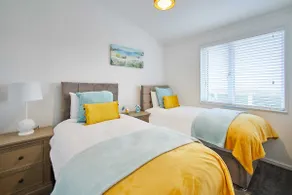 Host & Stay - Sea View Road - Image 4