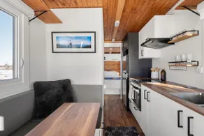 Modern & Upscale Tiny Home, Great Spot near Stowe - Image 5
