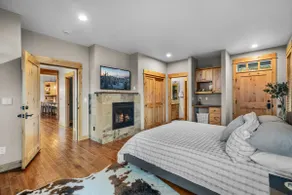 Private 2-King Luxury Cabin at Brasada Ranch: pools, golf, hot tubs and more! - Image 3