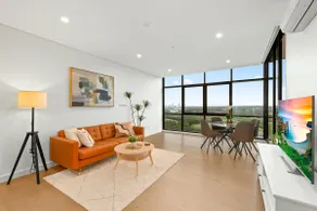 Chic 1-Bed with Pool by River, Ferry & Amenities - Image 2