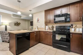 The Grande 1BD 1BA - Full Kitchen Guest Suite - Image 5