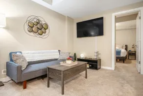 The Grande 1BD 1BA - Full Kitchen Guest Suite - Image 2
